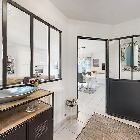 Awesome In With Kitchen *